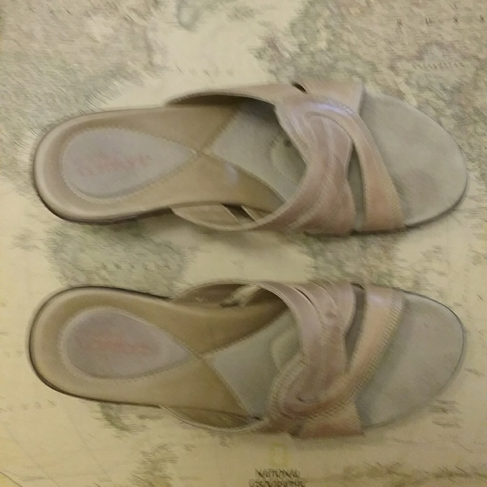 Leather sandals